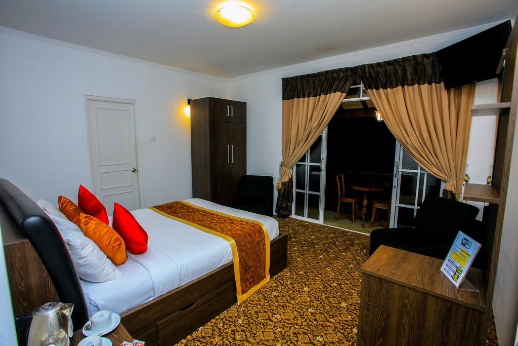 La Cottage Boutique Hotel & Restaurant Hotel