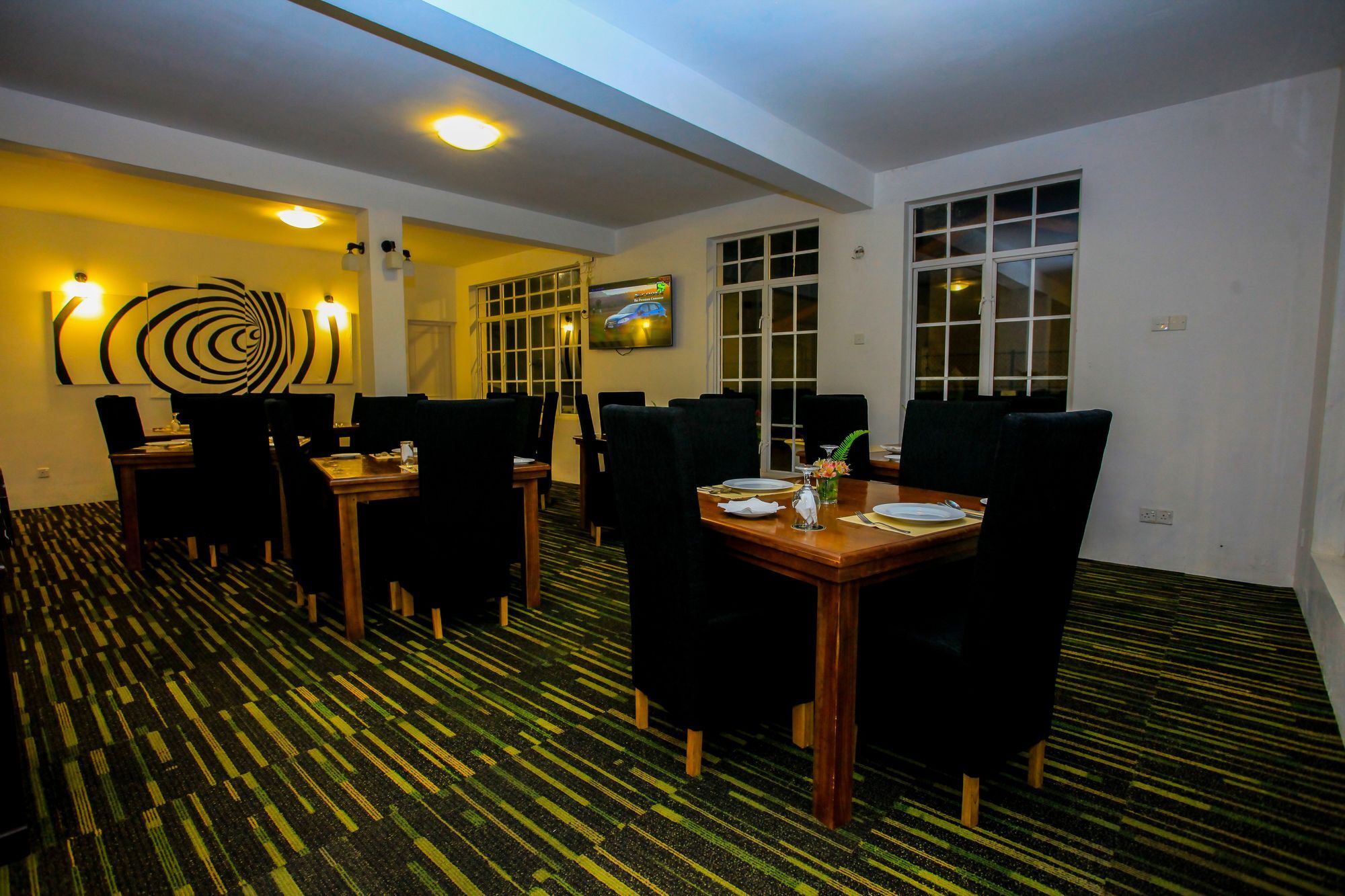 La Cottage Boutique Hotel & Restaurant Hotel