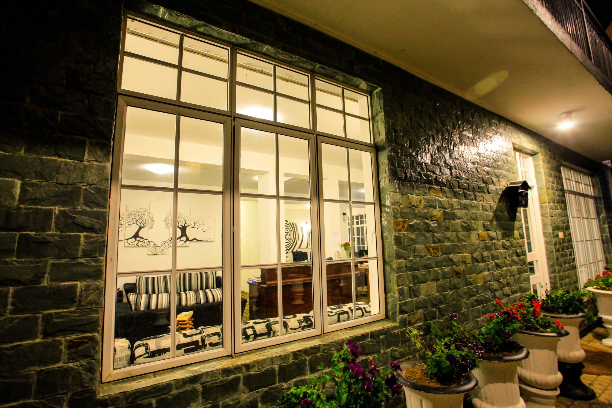 Hotel La Cottage Boutique Hotel & Restaurant Nuwara Eliya